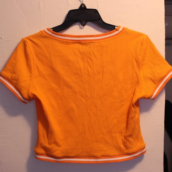 V-neck crop top - Picture 3 of 3